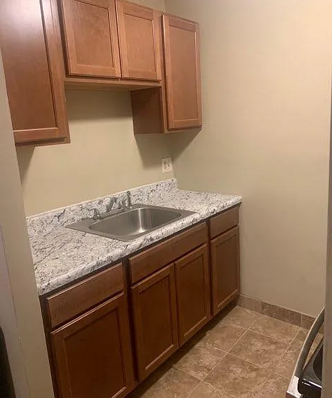 212 E Clifton Ave #10 — Photo 8