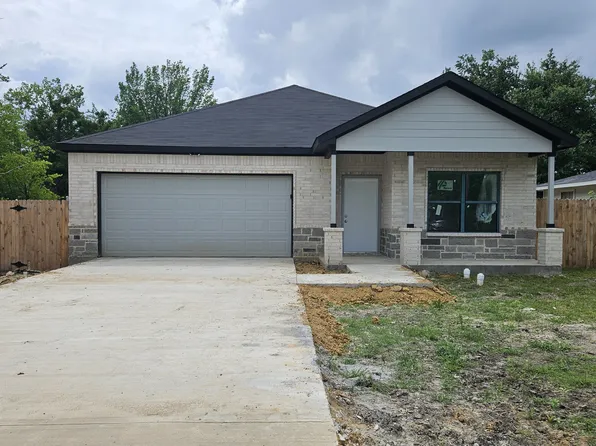 804 S Catherine St, Terrell, TX 75160