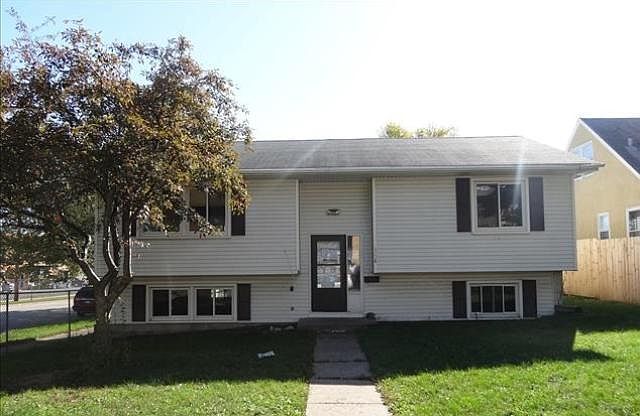1st image of 1894 Mechanic Ave
