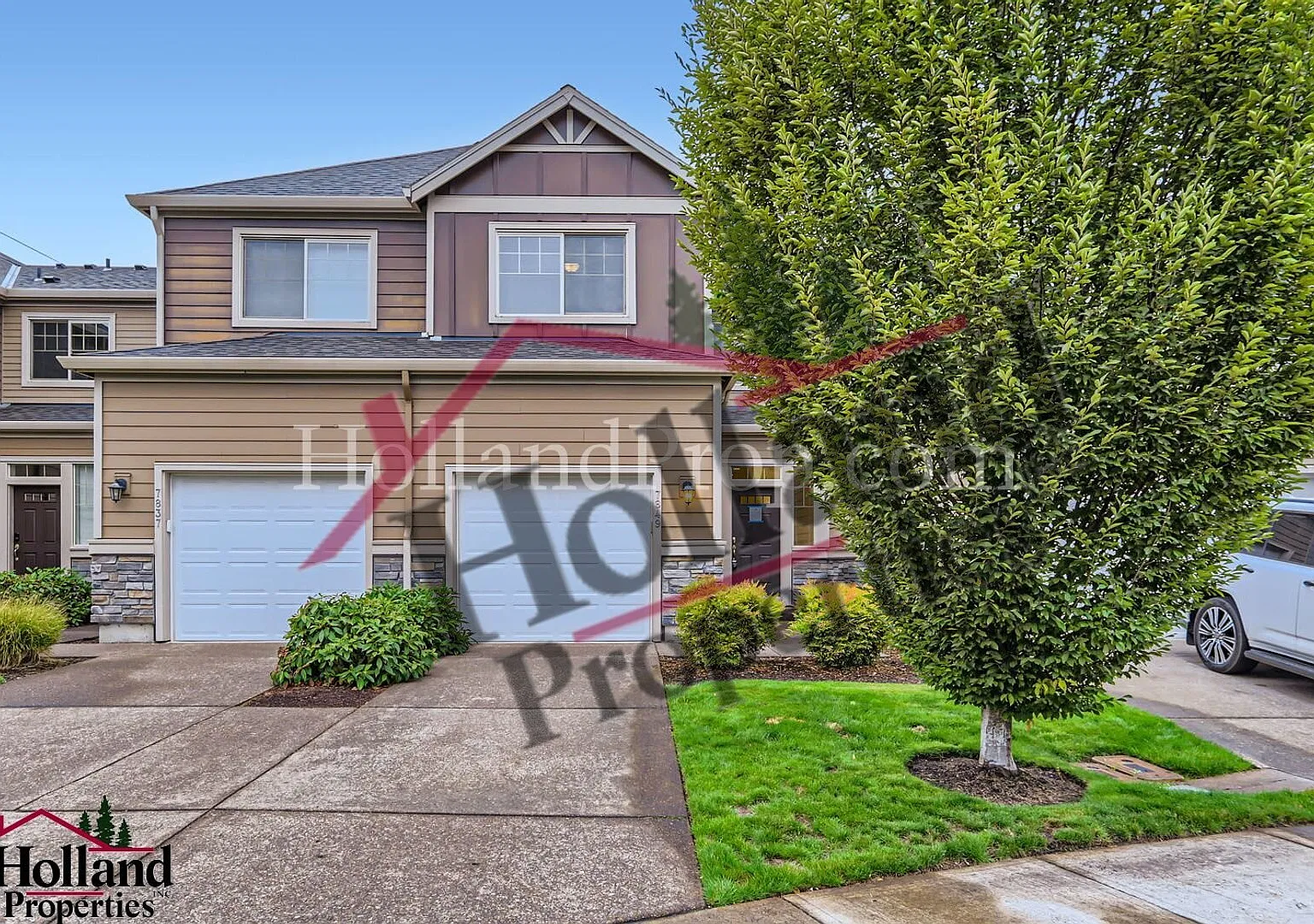 **Reduced Price ** Beautifully Designed 3-Bedroom Home With Natural Light, Fireplace & Private Ou... — Photo 2