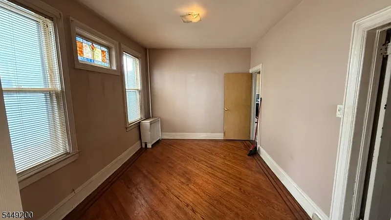 1 bed, 1.0 bath, $1,760 — Photo 4