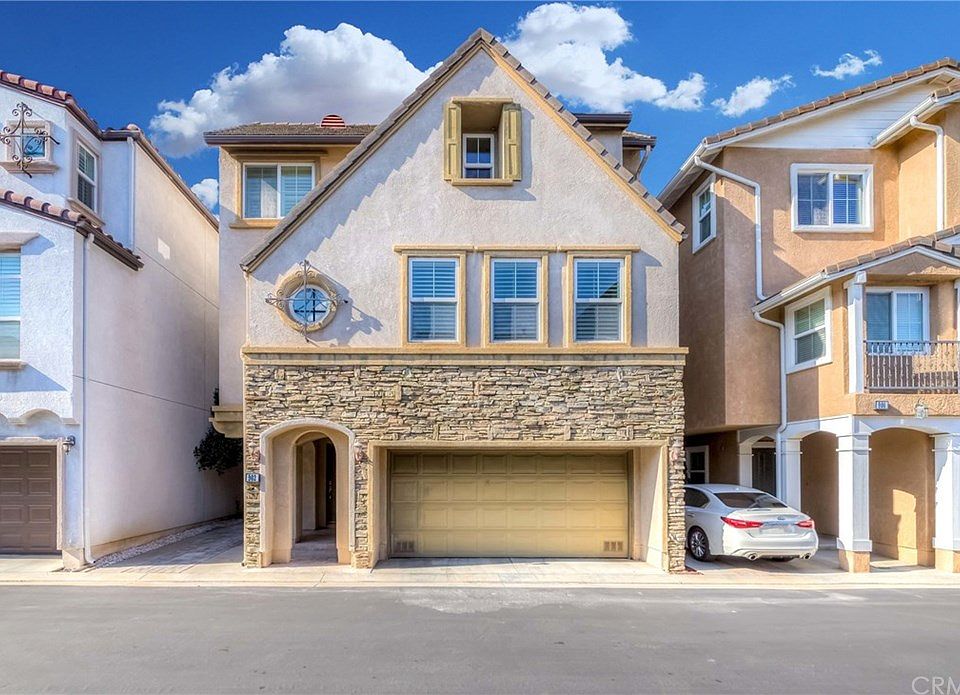 1st image of 2889 Plaza Del Amo Unit 902