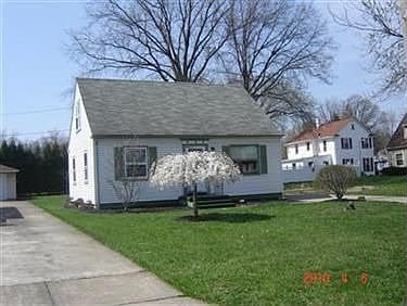 2nd image of 389 Foster Dr NE