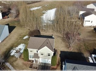 8498 Jonquil Ln N, Maple Grove, MN 55369