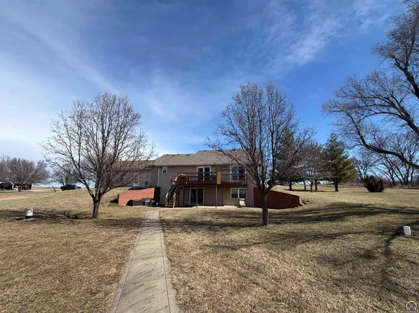 8231 NW Hoch Rd, Silver Lake, KS 66539