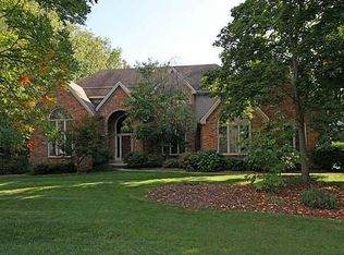 26142 Edinborough Cir, Perrysburg, OH
