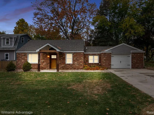 3325 Addie St, Waterford, MI 48329