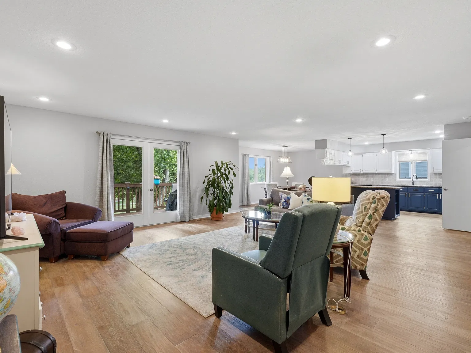 3 bed, 3164 sqft, $2,500 — Photo 3