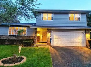 32W755 Albert Dr, East Dundee, IL 60118
