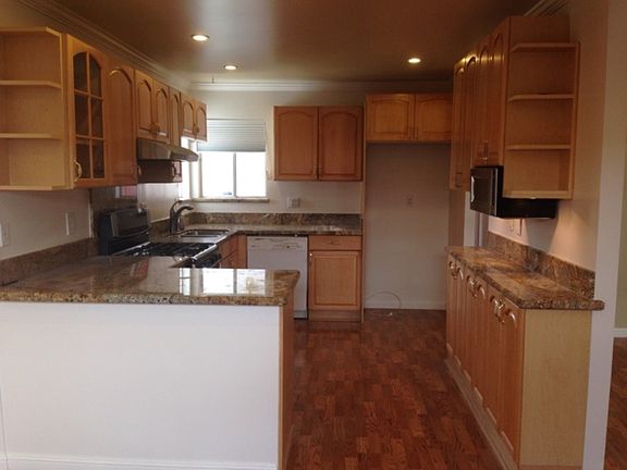 4th image of 5607 Begonia Dr