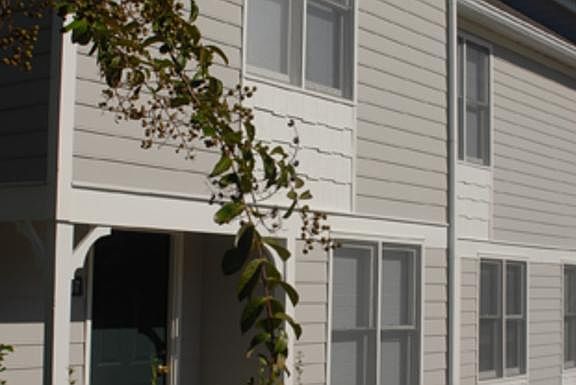 2nd image of 100 Remington Cir