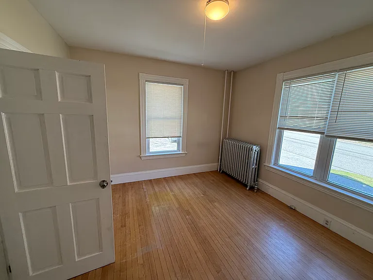 28 Davis Ave #1 — Photo 7