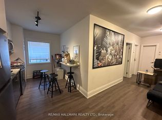 595 Saint Clair Ave W #7, Toronto, ON M6C 1A3
