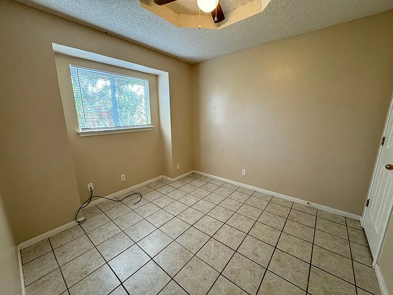 3303 Trey Ln — Photo 11