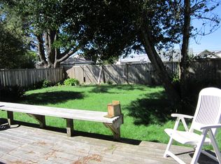 521 Pacific Ave, Brookings, OR 97415