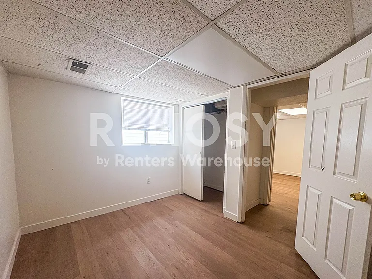 327 Leona Dr — Photo 18