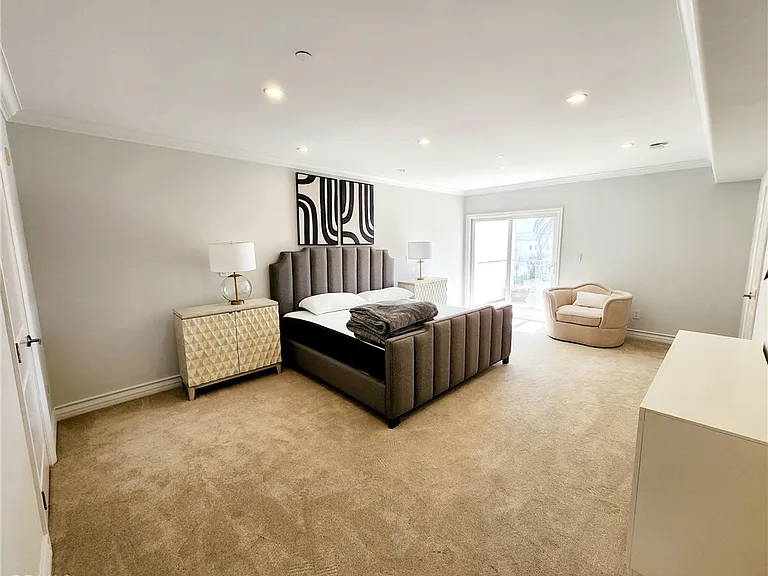1920 Malcolm Ave #401 — Photo 17