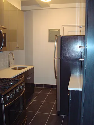 Rented by Metropolitan Equities | media 15