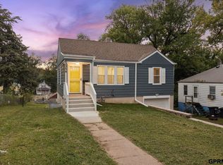 3354 N 38th St, Omaha, NE 68111