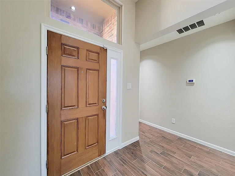 3007 Meadow Prairie St — Photo 32