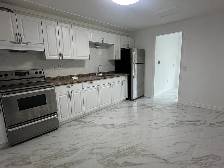 211 Kent Rd #D — Photo 8
