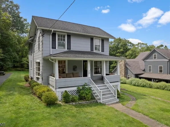 19 Main St, Califon Boro, NJ 07830