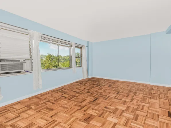 2 Fordham Hill Oval image 5 of 33