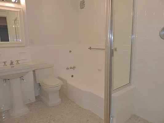 Rented by essential NEW YORK Real Estate | media 17