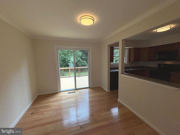 5th image of 7679 Sheffield Village Ln