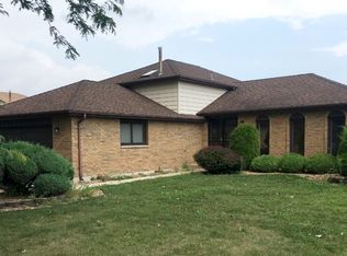 5301 Stanford Ln, Matteson, IL 60443