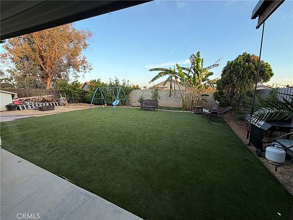 3rd image of 25595 Cedarbrook Ave
