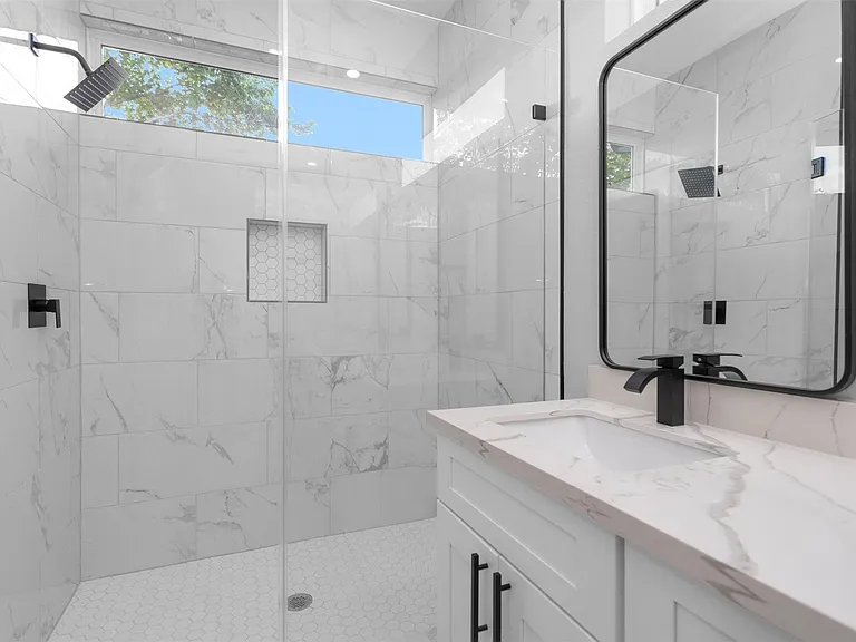 6918 Dumble St #B — Photo 21