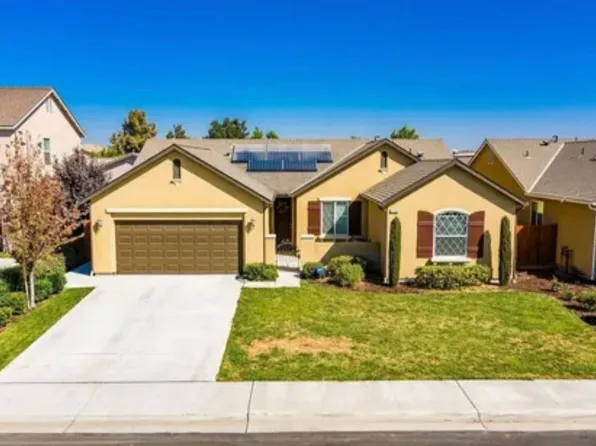 1164 W Muir Way, Hanford, CA 93230