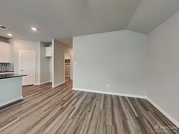 2nd image of 5423 Big Thicket Ln