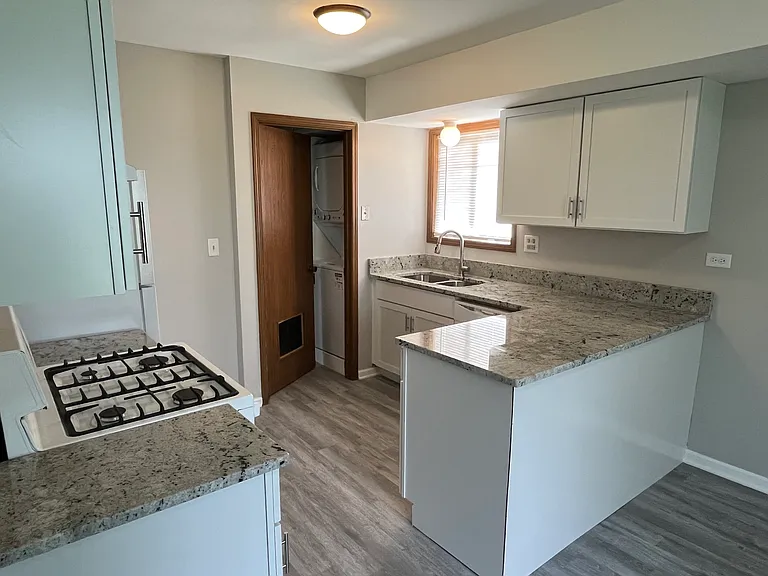 118 S Prospect Ave — Photo 5