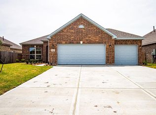 3117 Royal Albatross Dr, Texas City, TX 77590