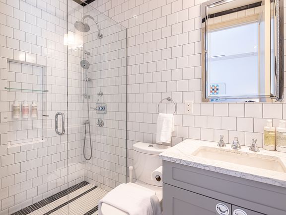 5th image of 808 Lexington Ave #3A