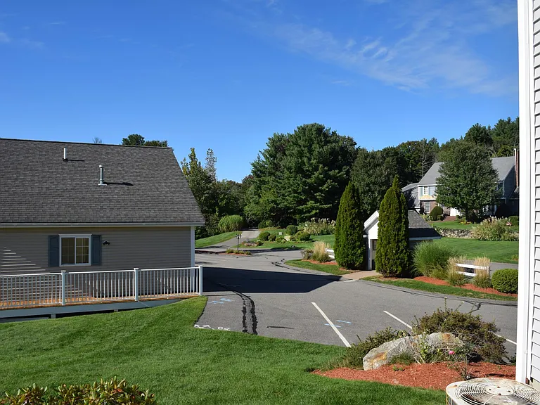 27 Georgetown Dr — Photo 13