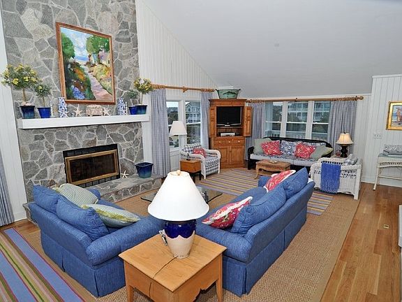 Living Area 1 of 2