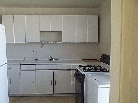 4th image of 71602 Juanita Dr
