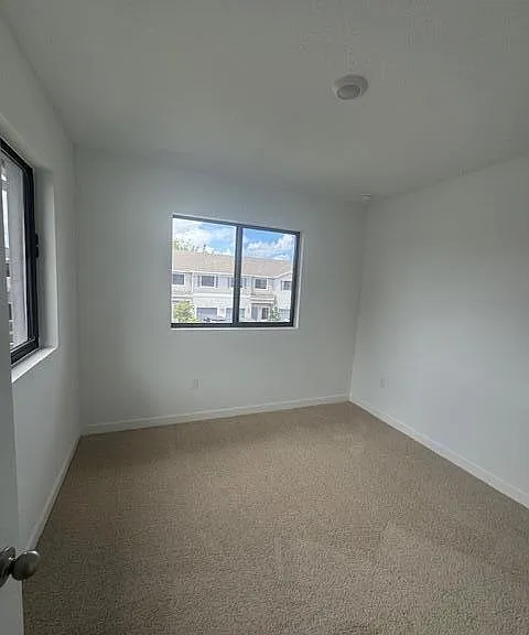 4844 Dillion St — Photo 9