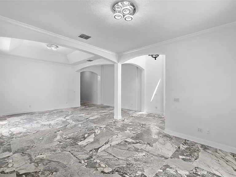 13121 Zori Ln — Photo 8