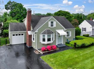 106 Holly Dr, New Windsor, NY 12553