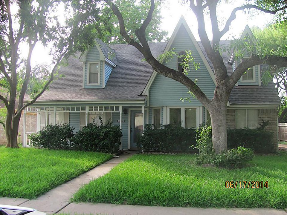 1st image of 15442 Woodhorn Dr