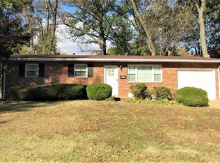 827 Neighbor Ln, Saint Louis, MO 63137