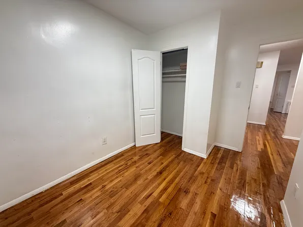 592 East 81st Street image 12 of 24