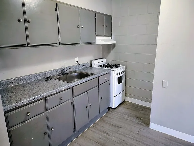 Casa Del Sol Apartments — Photo 11