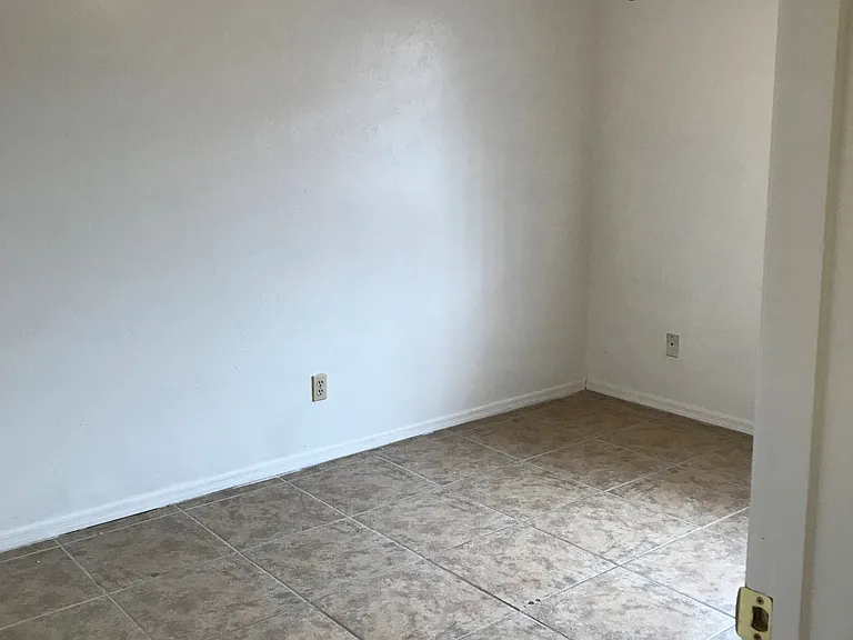 1402 S Highland Ave #2 — Photo 6