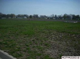 2103 Augusta Dr, Mason City, IA 50401