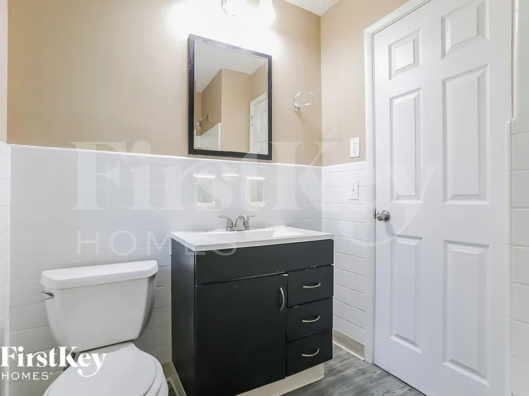 1015 Thunderbird Dr — Photo 15